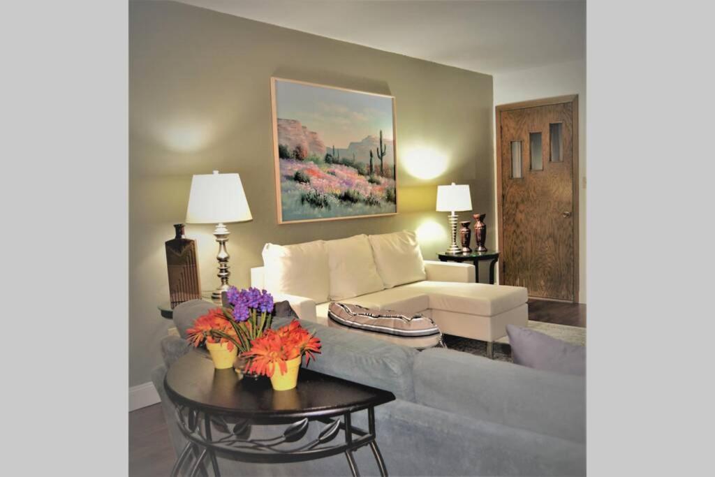 Arhaus 3 Appartement Grand Forks Buitenkant foto