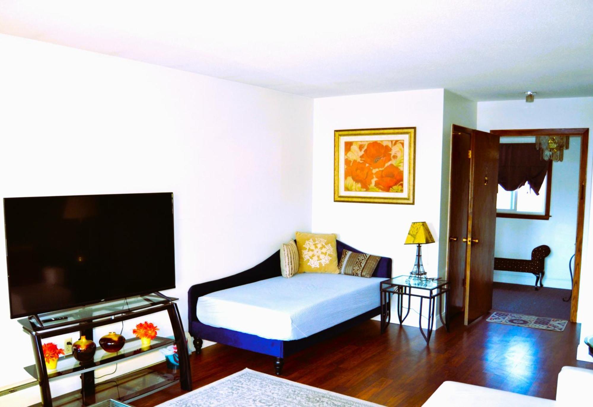 Arhaus 3 Appartement Grand Forks Buitenkant foto